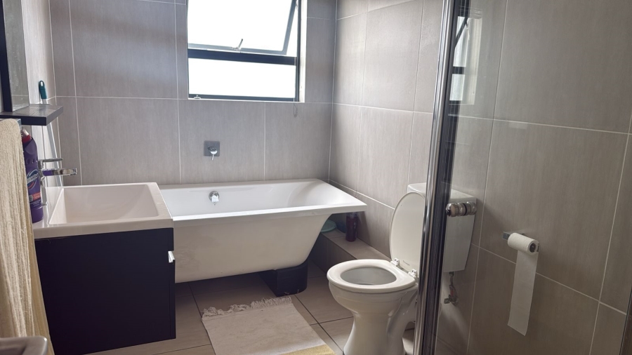 2 Bedroom Property for Sale in Greenstone Ridge Gauteng