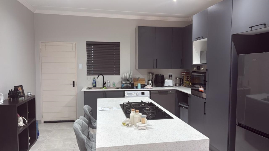 2 Bedroom Property for Sale in Bryanston Gauteng