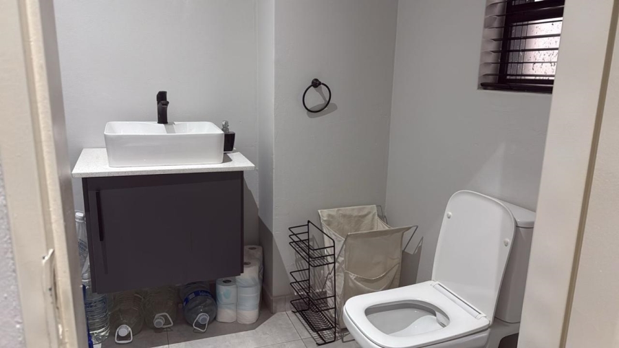 2 Bedroom Property for Sale in Bryanston Gauteng