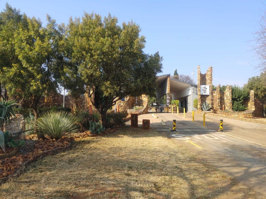 0 Bedroom Property for Sale in Vaaloewer Gauteng