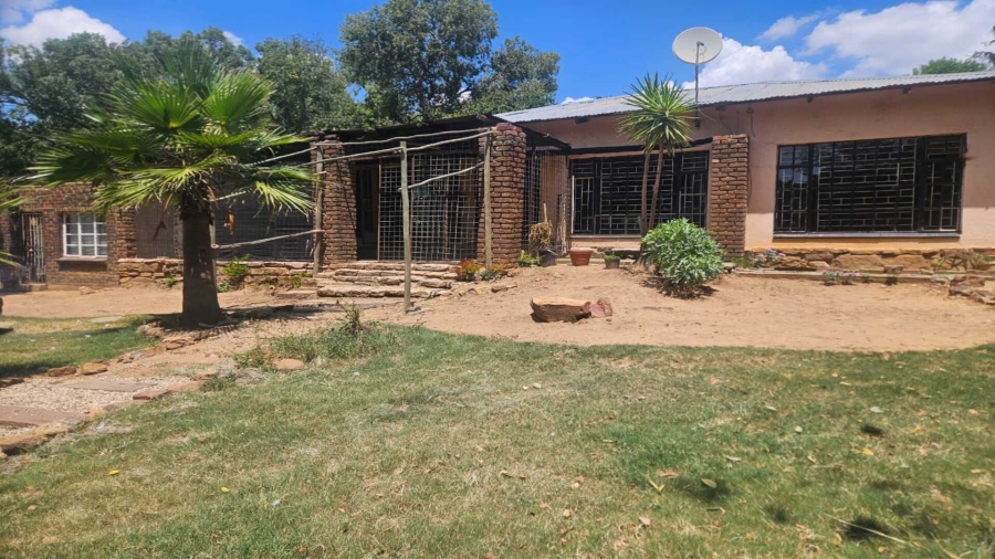 4 Bedroom Property for Sale in Houtkop A H Gauteng