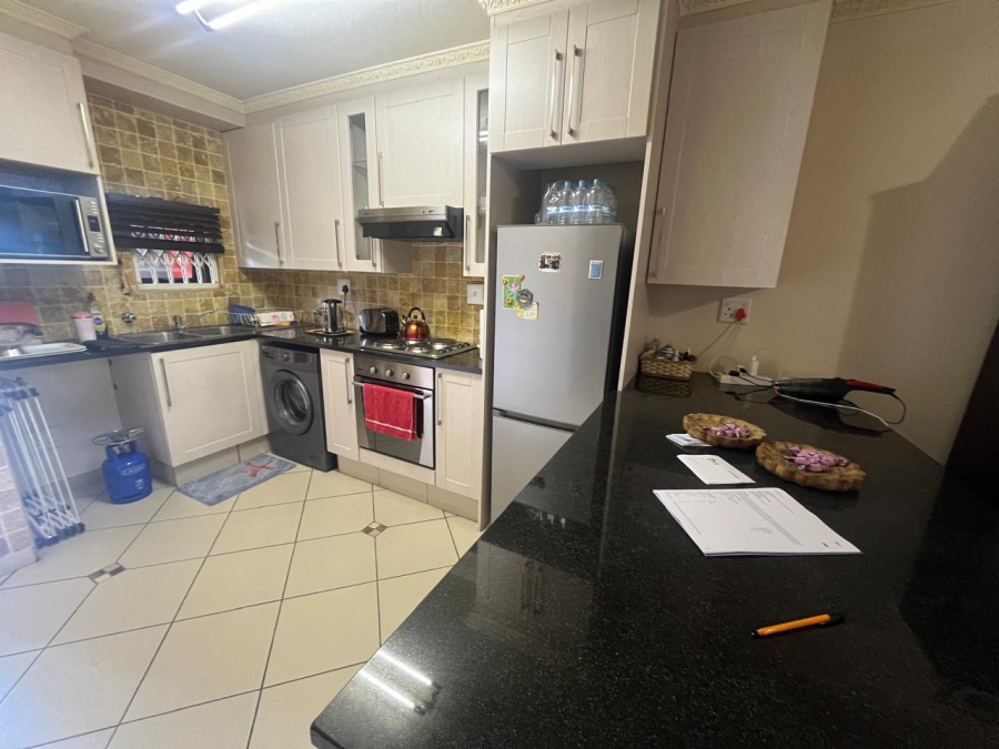 2 Bedroom Property for Sale in Marais Steyn Park Gauteng
