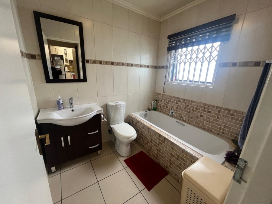 2 Bedroom Property for Sale in Marais Steyn Park Gauteng