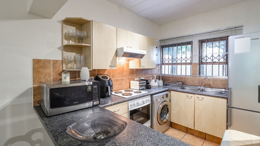 2 Bedroom Property for Sale in Waverley Gauteng