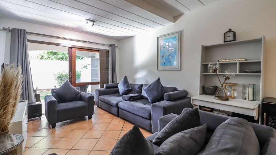 2 Bedroom Property for Sale in Waverley Gauteng