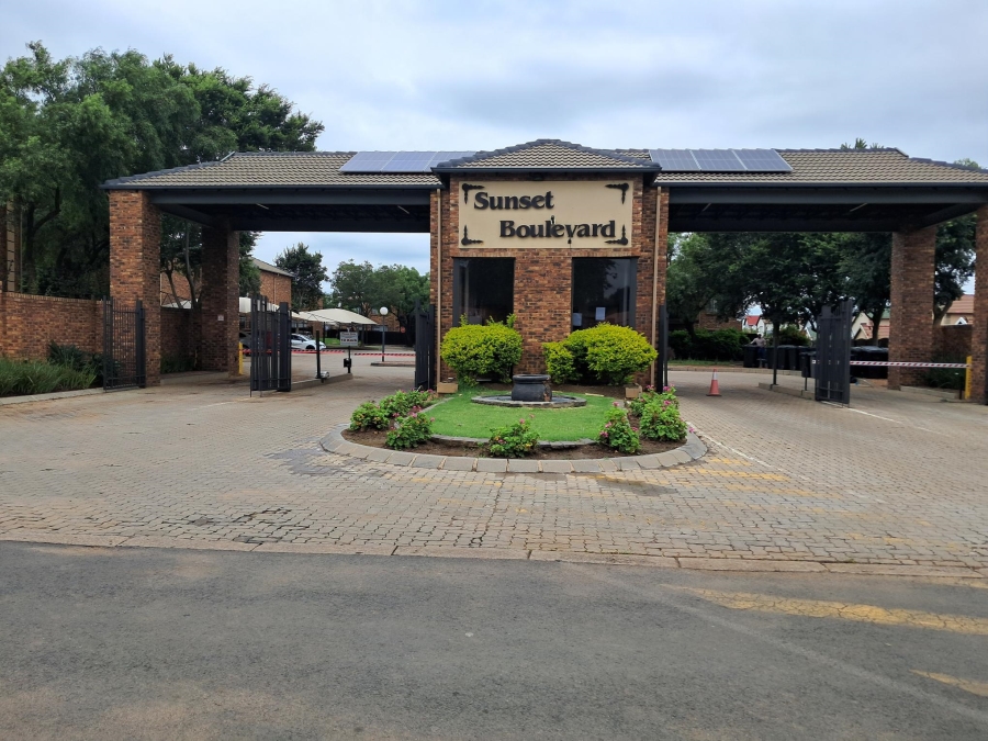 2 Bedroom Property for Sale in Sonneveld Gauteng