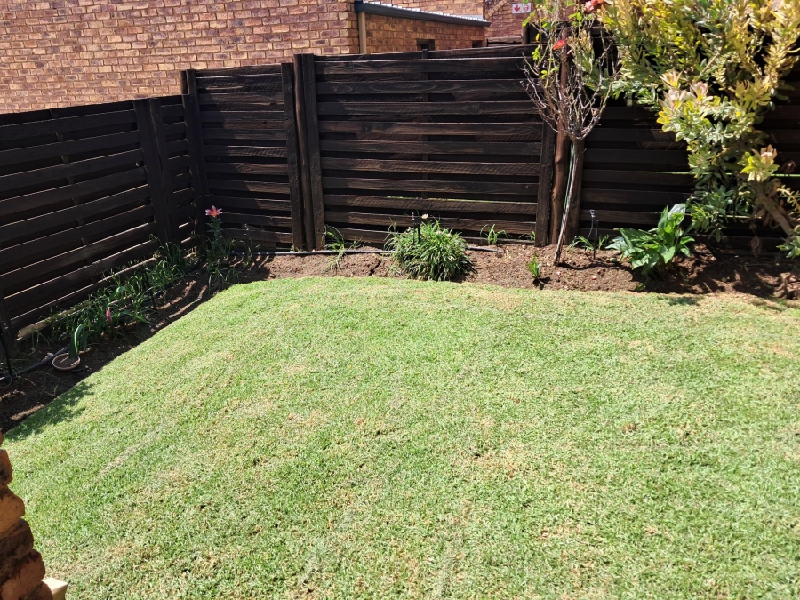 2 Bedroom Property for Sale in Sonneveld Gauteng