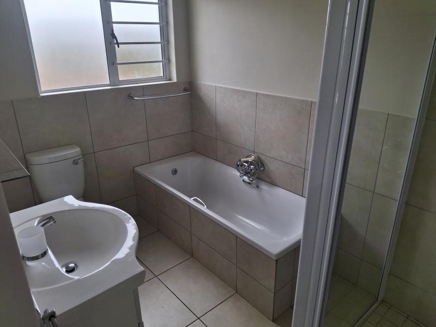 To Let 4 Bedroom Property for Rent in Hazeldean Gauteng