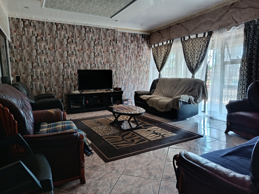 3 Bedroom Property for Sale in Vanderbijlpark Cw 6 Gauteng