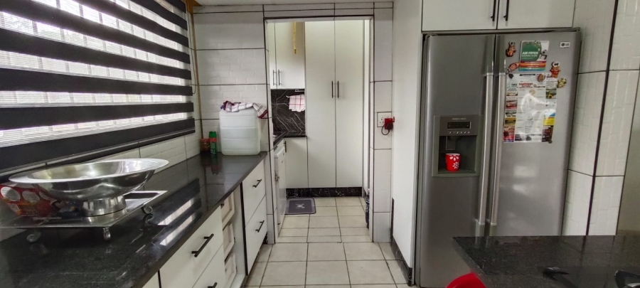 4 Bedroom Property for Sale in Hillshaven Gauteng