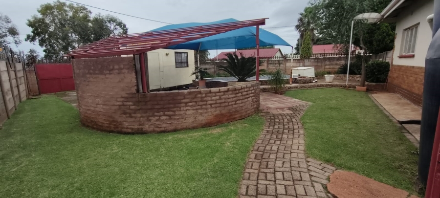4 Bedroom Property for Sale in Hillshaven Gauteng
