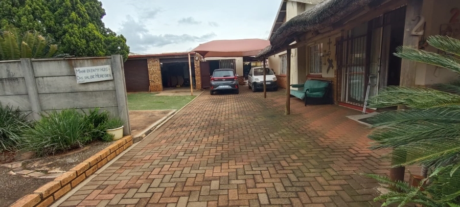4 Bedroom Property for Sale in Hillshaven Gauteng