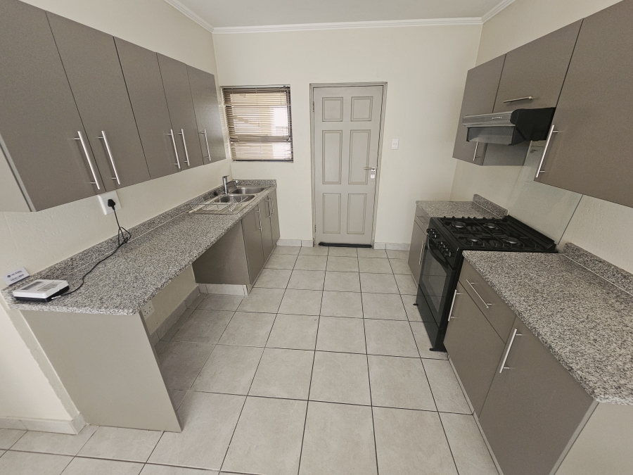 2 Bedroom Property for Sale in Beverley Gauteng