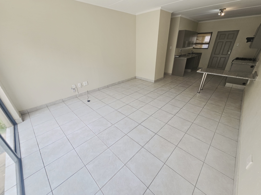 2 Bedroom Property for Sale in Beverley Gauteng
