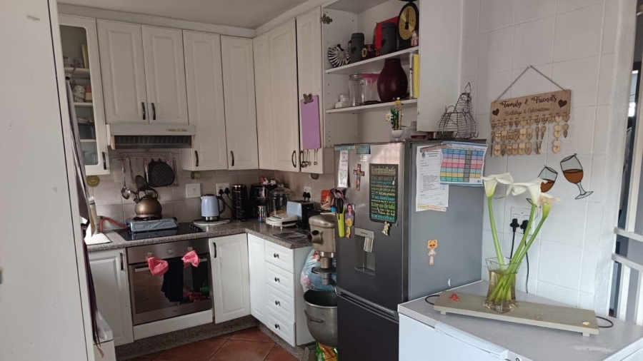 4 Bedroom Property for Sale in South Crest Gauteng