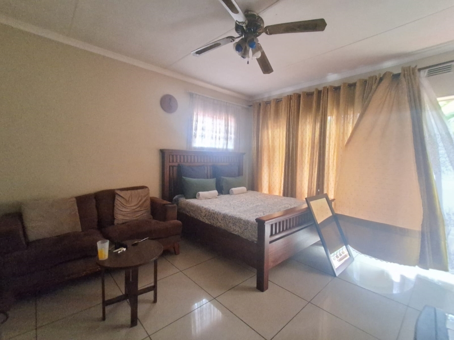 8 Bedroom Property for Sale in Bedworth Park Gauteng