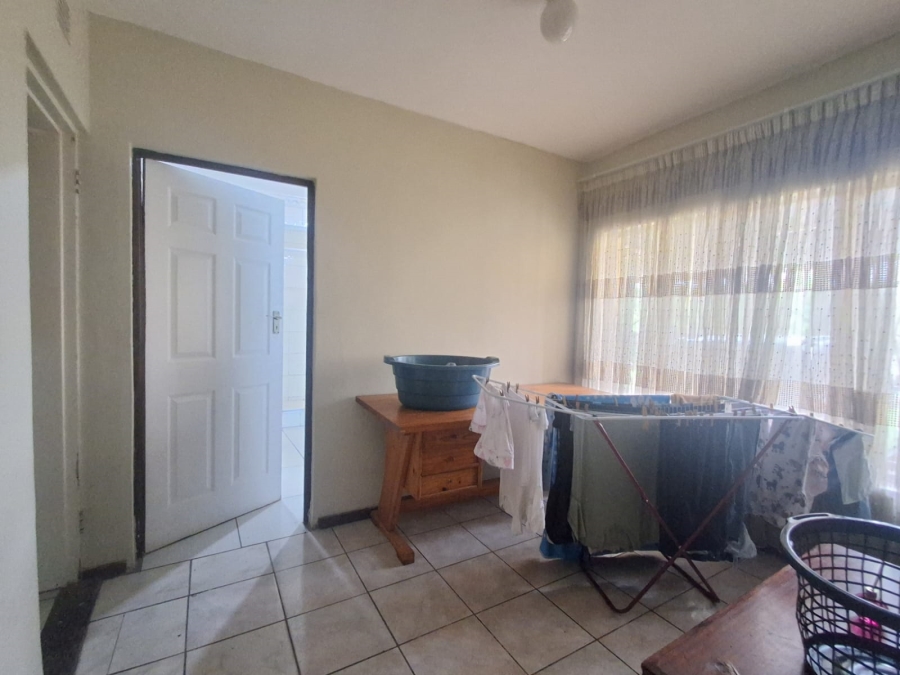 8 Bedroom Property for Sale in Bedworth Park Gauteng
