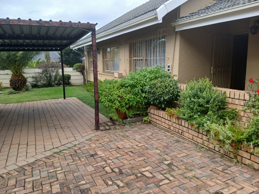 4 Bedroom Property for Sale in Illiondale Gauteng
