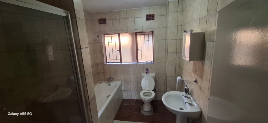 To Let 3 Bedroom Property for Rent in Ravensklip Gauteng