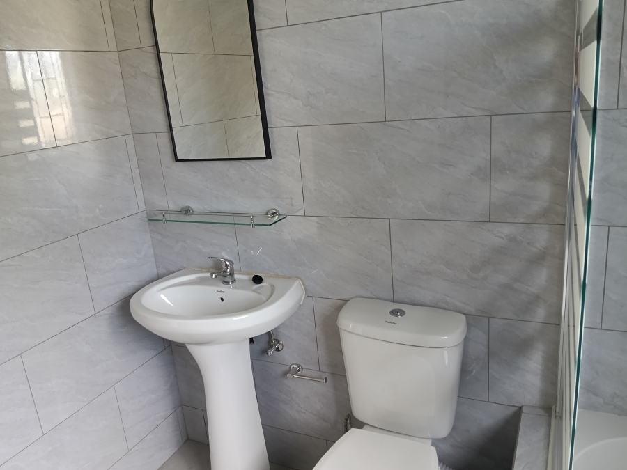 2 Bedroom Property for Sale in Lakefield Gauteng