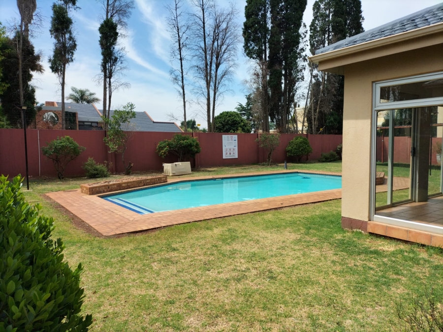 2 Bedroom Property for Sale in Lakefield Gauteng