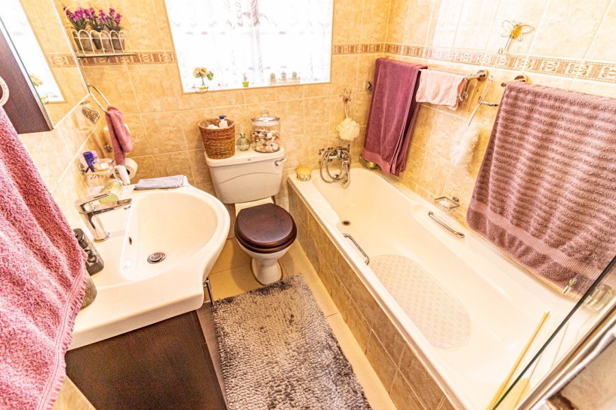 2 Bedroom Property for Sale in Norkem Park Gauteng