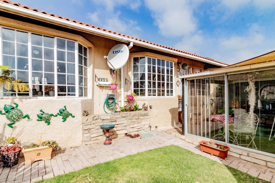 2 Bedroom Property for Sale in Norkem Park Gauteng