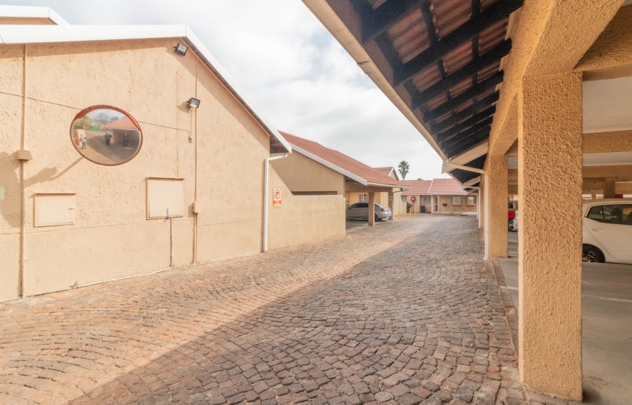 2 Bedroom Property for Sale in Norkem Park Gauteng