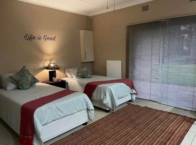 To Let 6 Bedroom Property for Rent in Three Rivers Gauteng