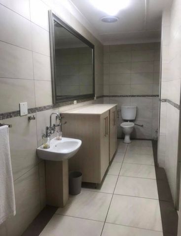 To Let 6 Bedroom Property for Rent in Three Rivers Gauteng