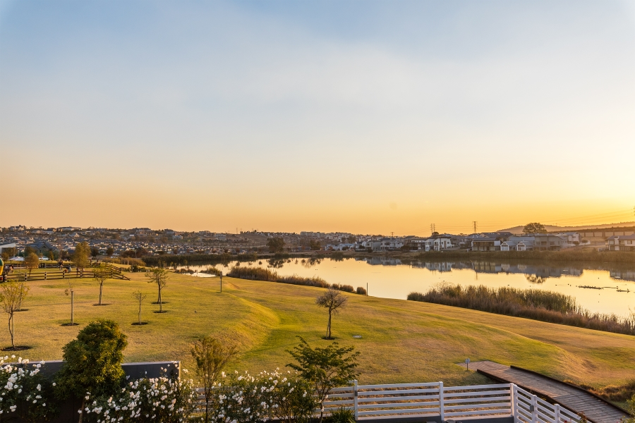 4 Bedroom Property for Sale in Waterfall Country Village Gauteng