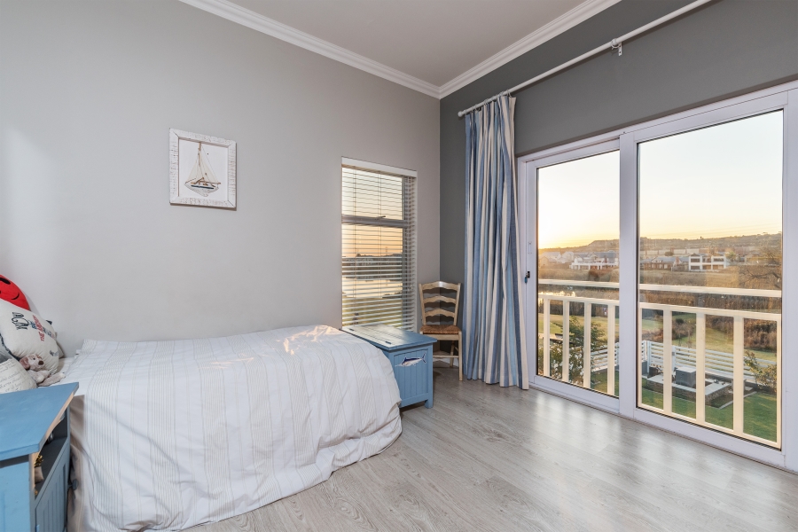 4 Bedroom Property for Sale in Waterfall Country Village Gauteng