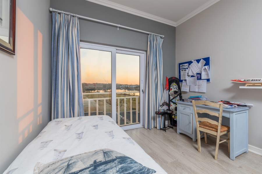 4 Bedroom Property for Sale in Waterfall Country Village Gauteng