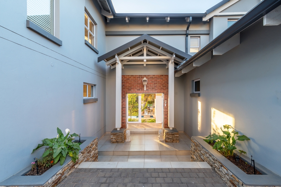 4 Bedroom Property for Sale in Waterfall Country Village Gauteng