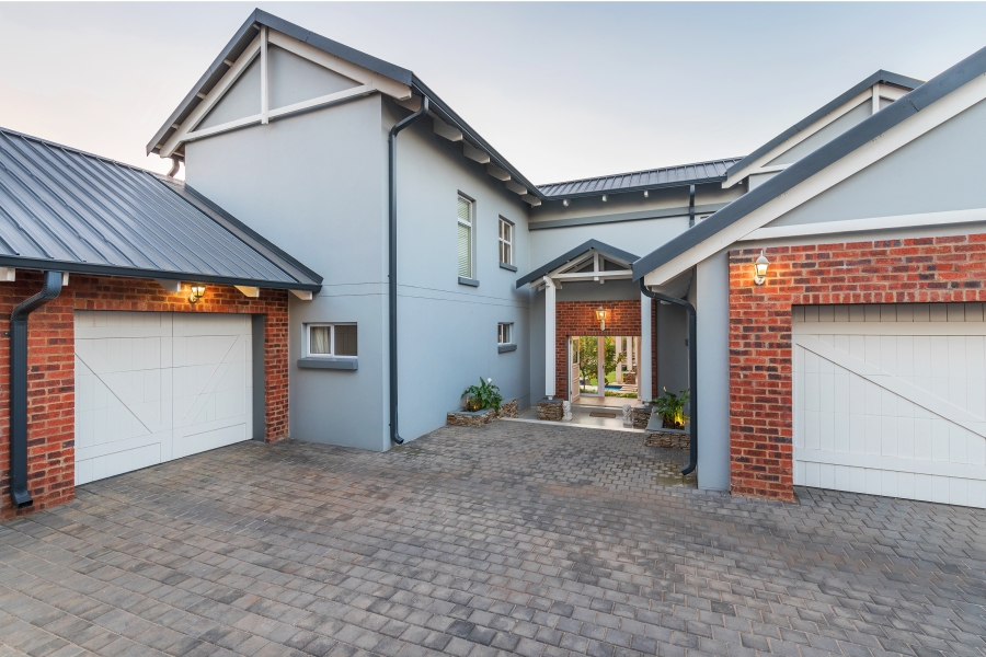 4 Bedroom Property for Sale in Waterfall Country Village Gauteng