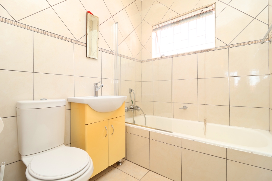 3 Bedroom Property for Sale in Fairland Gauteng