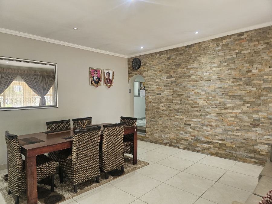 4 Bedroom Property for Sale in Illiondale Gauteng