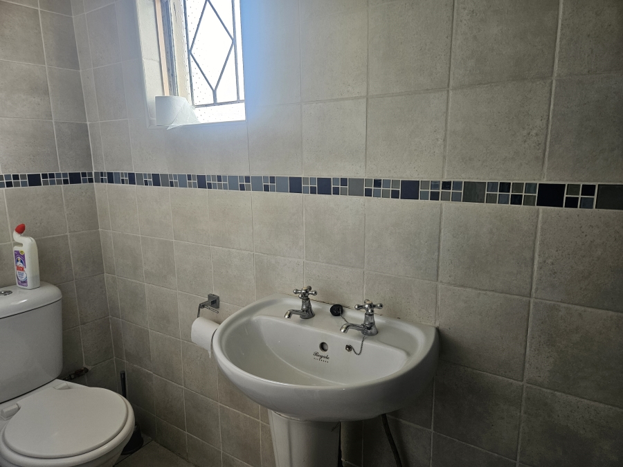 4 Bedroom Property for Sale in Illiondale Gauteng