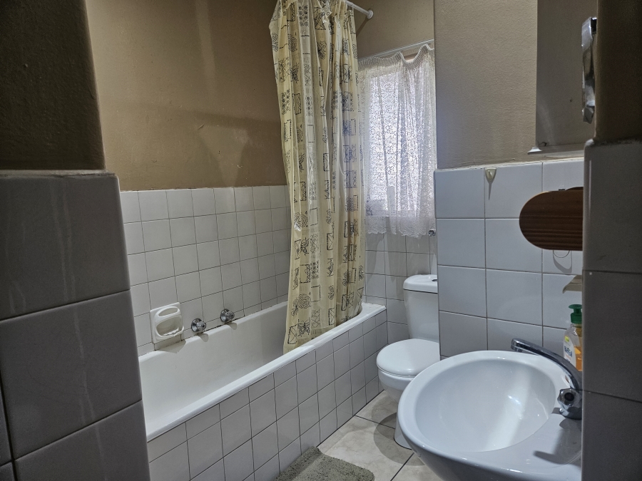 4 Bedroom Property for Sale in Illiondale Gauteng