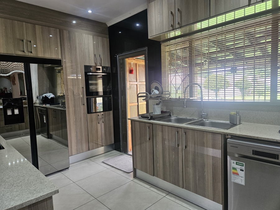 4 Bedroom Property for Sale in Illiondale Gauteng