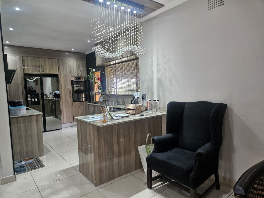4 Bedroom Property for Sale in Illiondale Gauteng