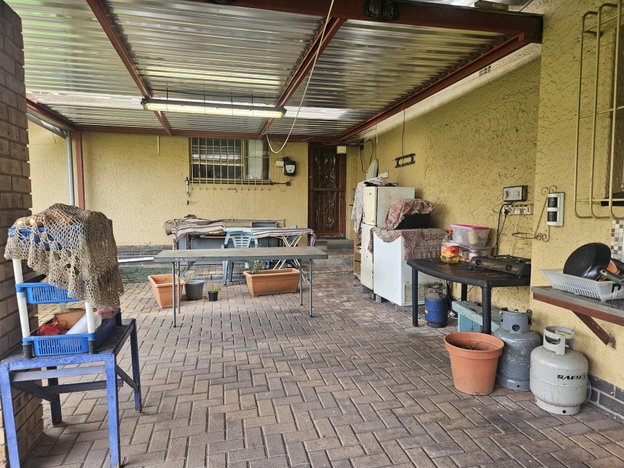4 Bedroom Property for Sale in Illiondale Gauteng