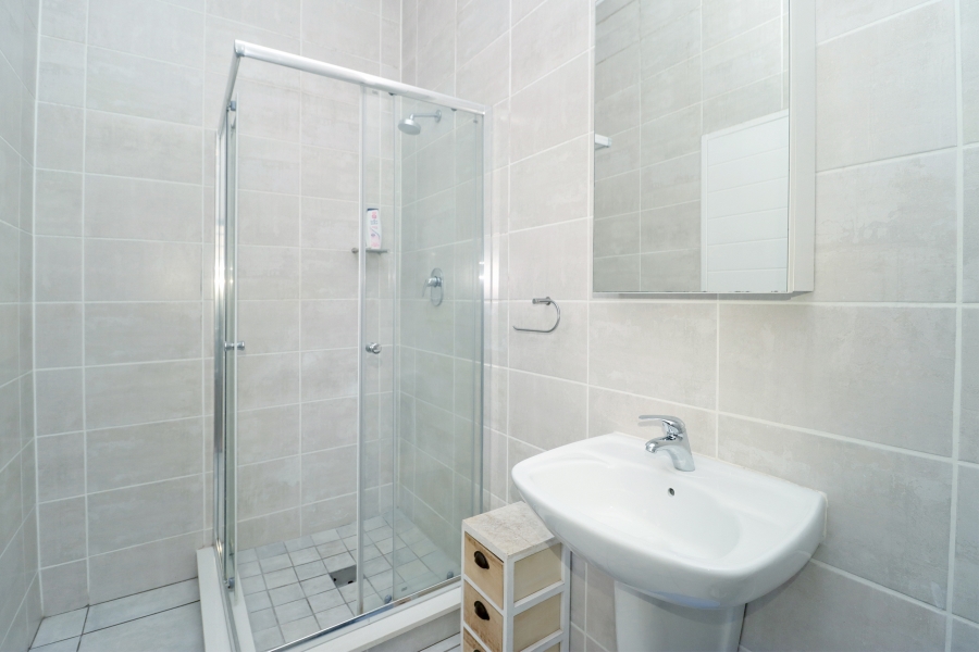 1 Bedroom Property for Sale in Linbro Park Gauteng