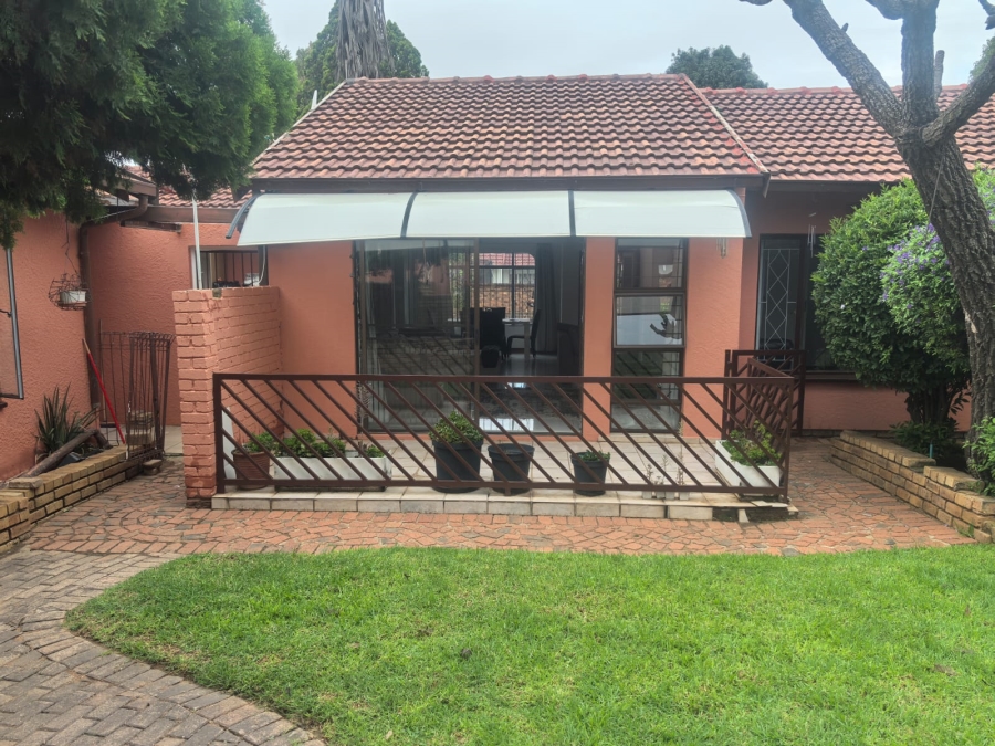 3 Bedroom Property for Sale in Groblerpark Gauteng