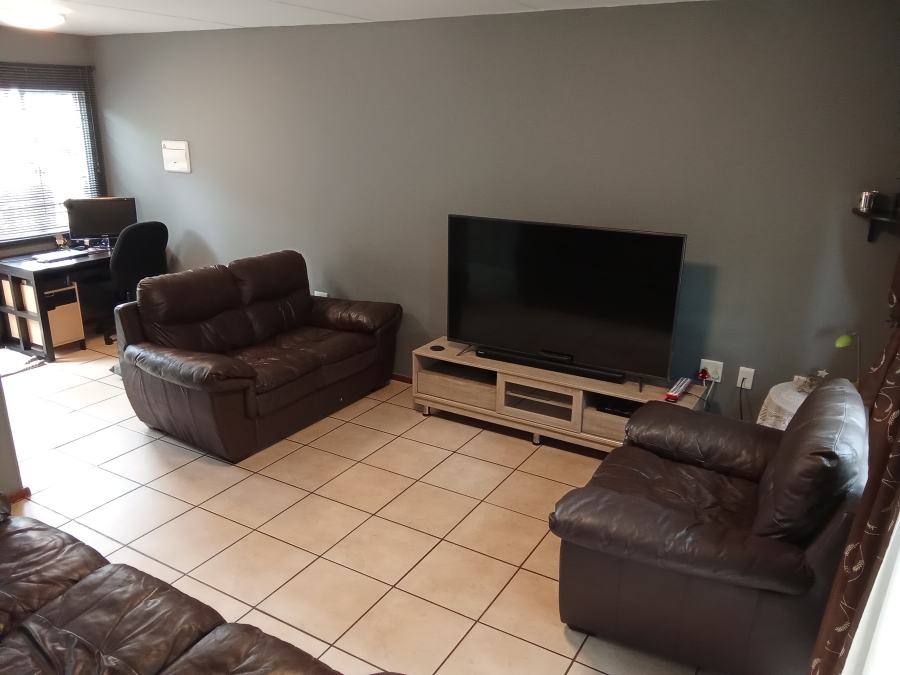 2 Bedroom Property for Sale in Allens Nek Gauteng