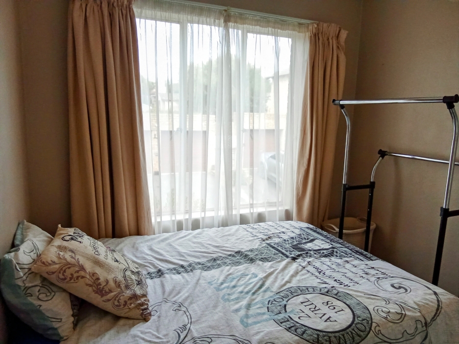 2 Bedroom Property for Sale in Allens Nek Gauteng