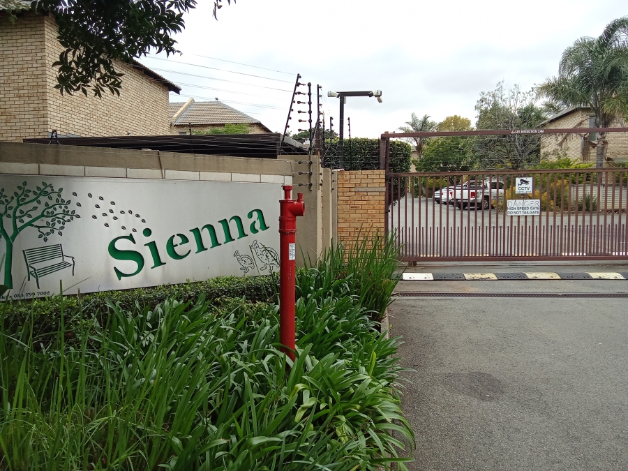 2 Bedroom Property for Sale in Allens Nek Gauteng