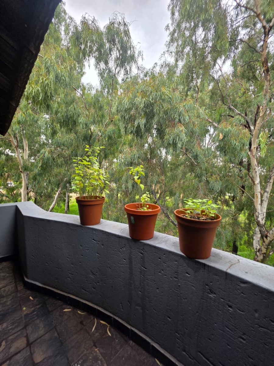 1 Bedroom Property for Sale in Carlswald Gauteng