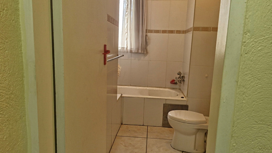 4 Bedroom Property for Sale in Bramley Park Gauteng