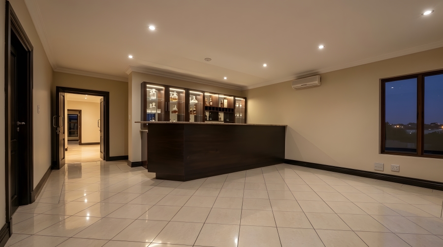 5 Bedroom Property for Sale in Lonehill Gauteng